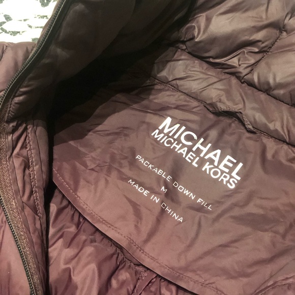 MICHAEL KORS | Burgundy packable down coat w case - Picture 3 of 5
